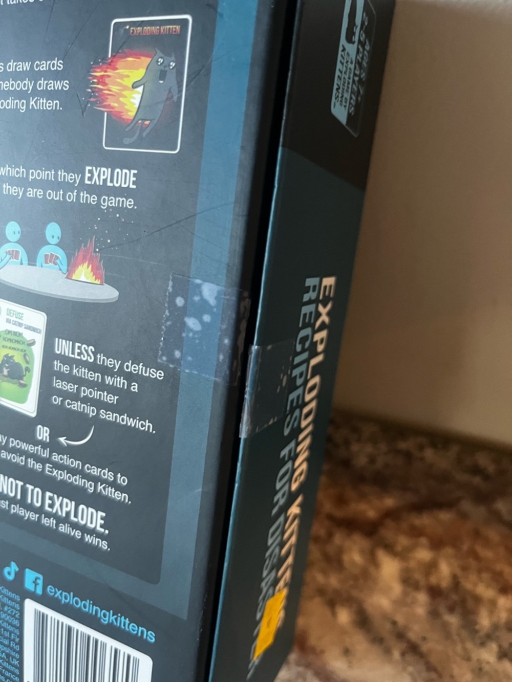 Exploding Kittens: Recipes for Disaster Card Game - Picture 5 of 5